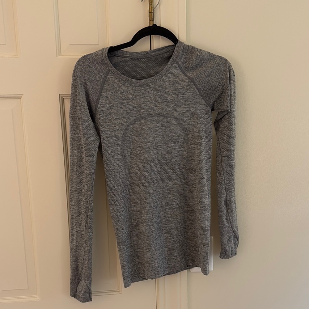 Gray Lululemon longsleeve top